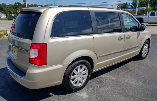 2015 Chrysler Town & Country Touring - - by dealer for sale in Kawkawlin, MI – photo 13