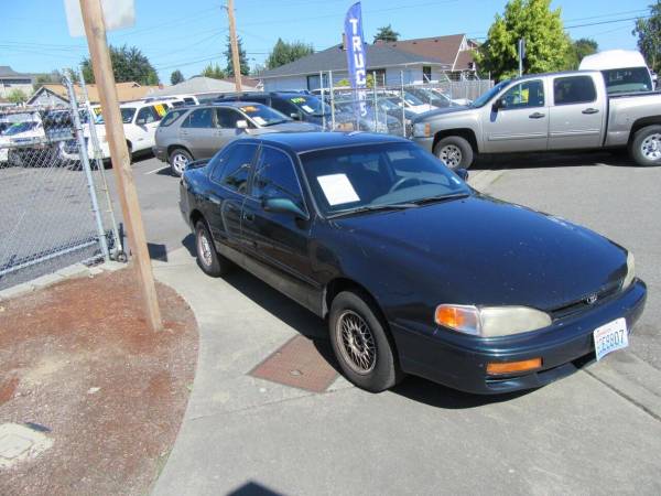 1995 Toyota Camry LE 4dr Sedan - Down Pymts Starting at $499 - cars... for sale in Marysville, WA – photo 3