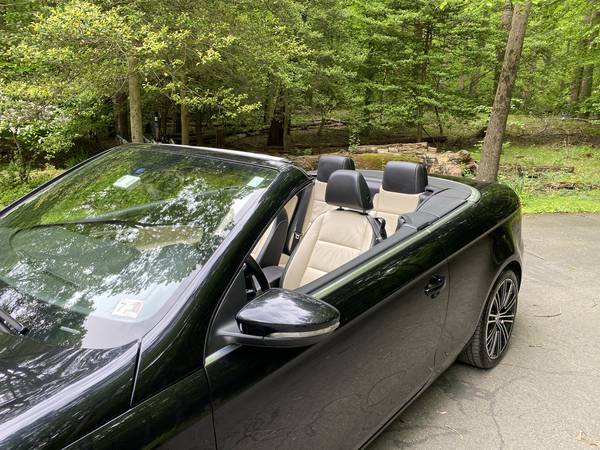 2015 Volkswagon EOS Hard Top Convertible w/SUNROOF for sale in Great Falls, District Of Columbia – photo 2
