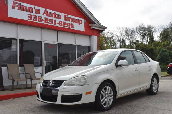 2007 VOLKSWAGEN JETTA 2.5 5 CYLINDER WITH 171,000 MILES for sale in Greensboro, NC