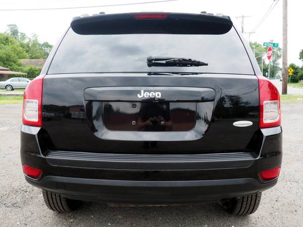 2012 Jeep Compass 4X4 Auto Air Full Power Moonroof 1-Owner for sale in West Warwick, RI – photo 4