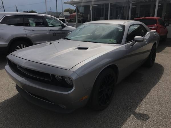2014 Dodge Challenger RWD 2D Coupe/Coupe SXT - - by for sale in Saint Albans, WV – photo 9