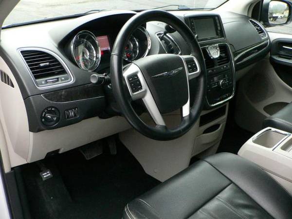 13 Chrysler Town Country Touring, Dodge Caravan. We Finance Every1!... for sale in binghamton, NY – photo 10
