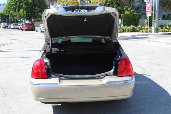 2006 LINCOLN TOWN CAR 4D V8 SIGNATURE SEDAN. WE FINANCE ANYONE OAD! for sale in North Hollywood, CA – photo 19