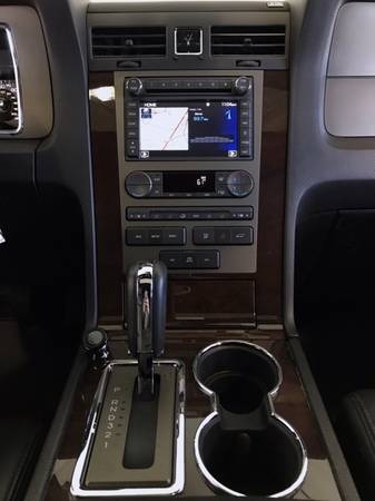 *2014* *Lincoln* *Navigator* *Base* for sale in Wexford, PA – photo 17