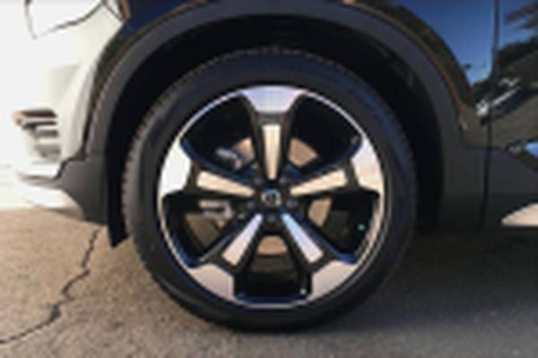 2020 Volvo XC40 AWD All Wheel Drive Momentum SUV - cars & trucks -... for sale in Pasadena, CA – photo 8