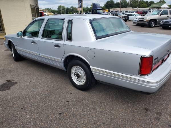1997 Lincoln Town Car for sale in Southaven, MS – photo 8
