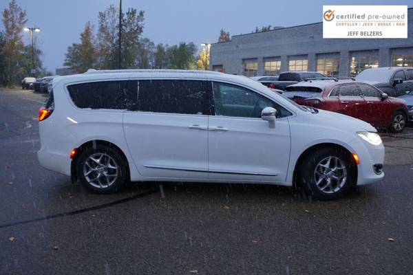 2017 Chrysler Pacifica Limited - - by dealer - vehicle for sale in Lakeville, MN – photo 3