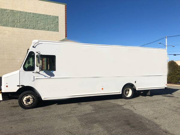 2012 Workhorse W62 22 Step Van 8095 - - by dealer for sale in Coventry, RI – photo 3