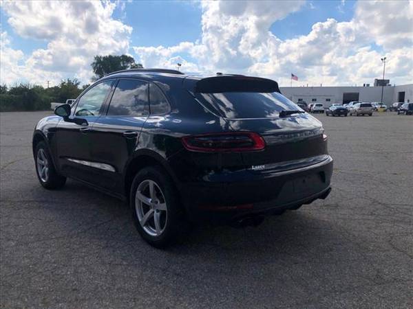 2018 Porsche Macan Base - SUV - - by dealer - vehicle for sale in Waterford, MI – photo 12