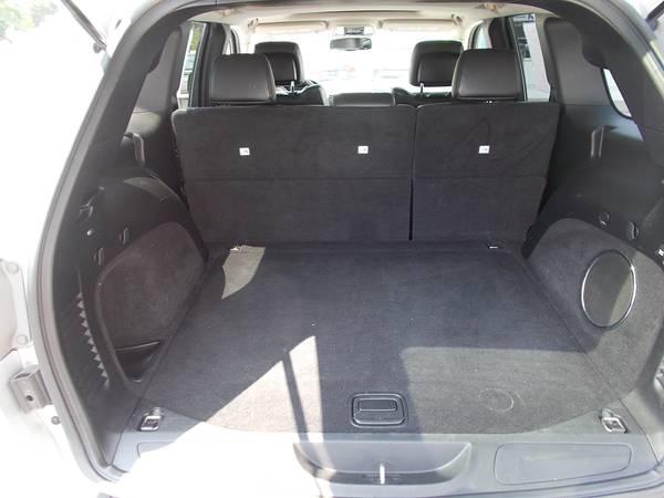 2011 Jeep Grand Cherokee 4x4 - Leather / Sunroof for sale in Warwick, CT – photo 11