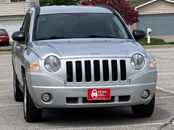 2010 Jeep Compass Latitude 4x4 - - by dealer - vehicle for sale in Council Bluffs, NE – photo 5
