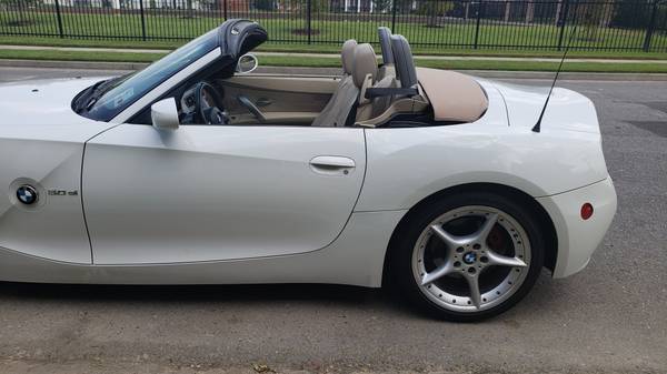 BMW Z4 Convertible Mint Condition L0W Miles! - - by for sale in Baton Rouge , LA – photo 2