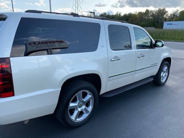 2009 Chevy Suburban LTZ! 4WD! DVD! Nav! Bckup Cam! Htd Lthr! Moonroof! for sale in Suamico, WI – photo 24