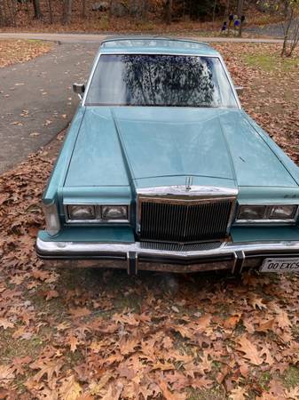 1983 Lincoln Town Car for sale in Bloomfield, CT