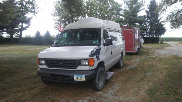 Ford E250/ Wheelchair Van for sale in Lone Tree, IA – photo 2