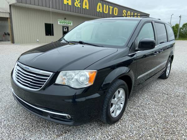 2012 CHRYSLER TOWN & COUNTRY TOURING - - by dealer for sale in Somerset, KY
