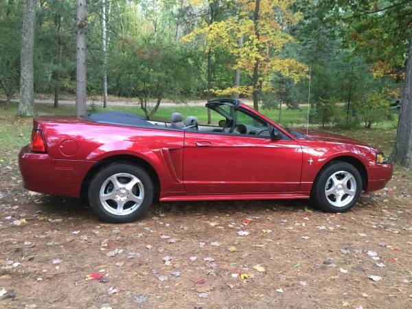 2003 Ford Mustang Convertible Like New for sale in Waupaca, WI – photo 9