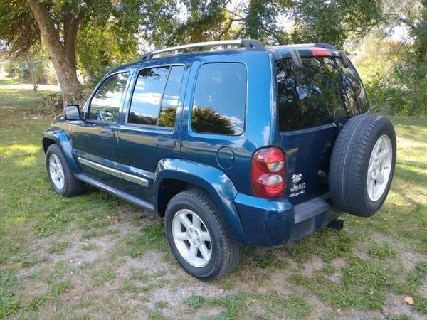 2005 Jeep Liberty Limited 4X4 (ONLY 107K Miles! for sale in Warsaw, IN – photo 2