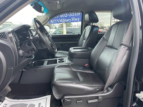 Fully loaded 2012 Chevrolet Silverado 4x4 crew cab w/lift kit for sale in Norfolk, VA – photo 6