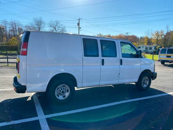 2010 GMC Savana G3500 Cargo - cars & trucks - by dealer - vehicle... for sale in Millersville, District Of Columbia – photo 4