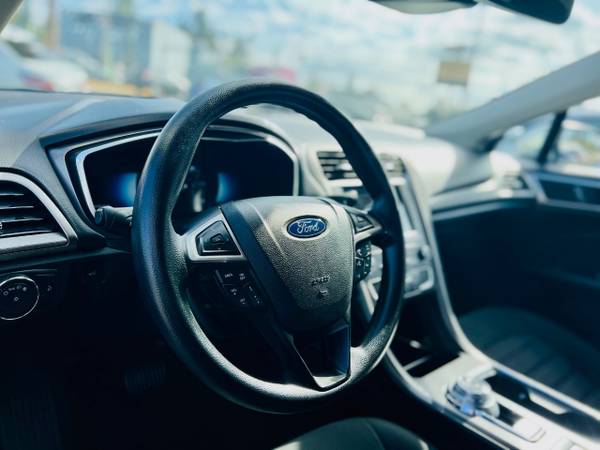 2019 Ford Fusion Hybrid SE FWD - - by dealer - vehicle for sale in Lynnwood, WA – photo 8