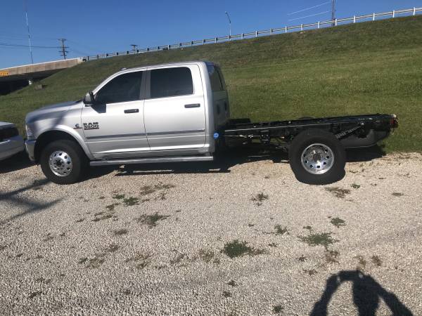 2018 Ram SLT crew cab/chassis for sale in Jefferson City, MO