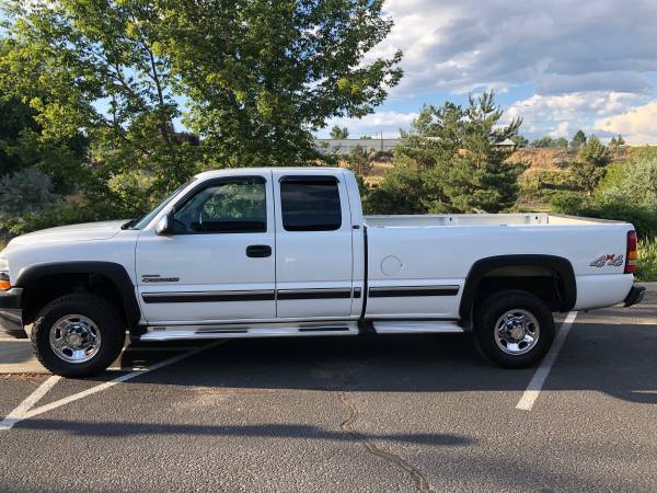 Clean 2001 Chevy 2500 HD Duramax Diesel 4x4 ~ Nice Truck! for sale in Prineville, OR – photo 2