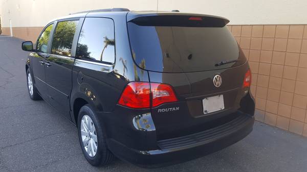 2012 Routan / Grand Caravan / Town and Country for sale in Phoenix, AZ – photo 4