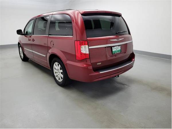 2015 Chrysler Town and Country Touring - mini-van for sale in Grand Rapids, MI – photo 5