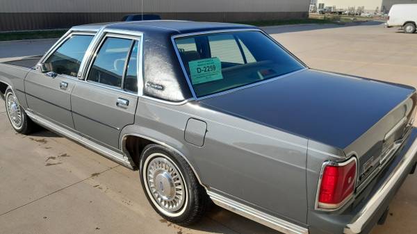 1 FAMILY OWNED SINCE NEW! - 1988 Ford Crown Victoria, ONLY 83, 605 for sale in Sioux Falls, SD – photo 7