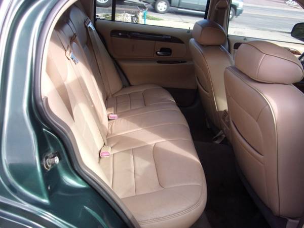 1998 Lincoln Town Car Signature 4dr Sedan with - - by for sale in Sioux Falls, SD – photo 15