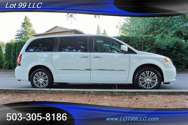 2014 Chrysler Town & Country Touring-L Minivan New Tires Navi Cam Powe for sale in Milwaukie, OR – photo 5