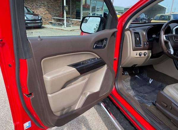 2017 GMC Canyon SLT Crew 4WD-49k Miles-2.8 Durmax Diesel-Like New -... for sale in Lebanon, IN – photo 9