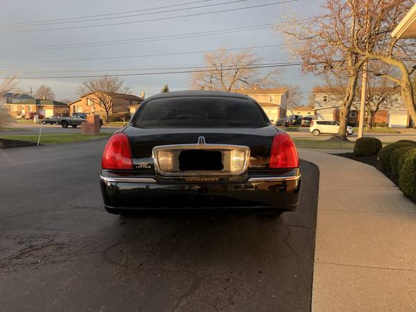 2008 Lincoln Town Car Limousine Limo - cars & trucks - by owner -... for sale in Depew, NY – photo 4