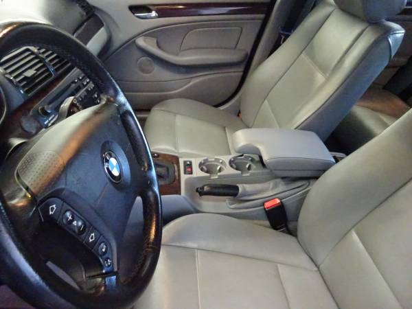 2002 BMW 330XI*Sunroof*Heated leather*www.carkingsales.com - cars &... for sale in West Allis, WI – photo 4