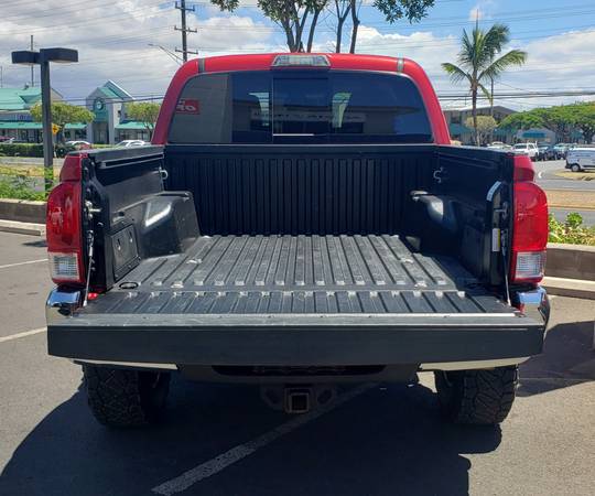 2017 TACOMA 4X4 - LIFTED! - cars & trucks - by dealer - vehicle... for sale in 96732, HI – photo 8