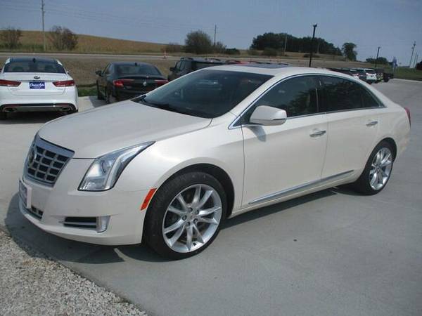 2013 Cadillac XTS Premium - - by dealer - vehicle for sale in Carroll, IA – photo 6