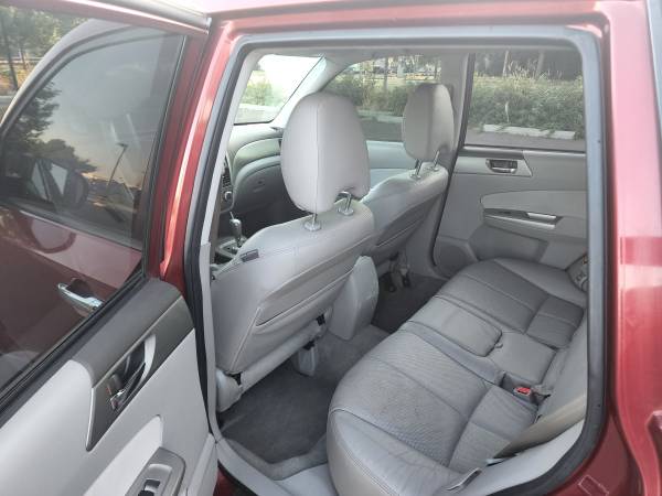 2010 Subaru Forrester 2 5x limited - - by dealer for sale in Springfield, OR – photo 10