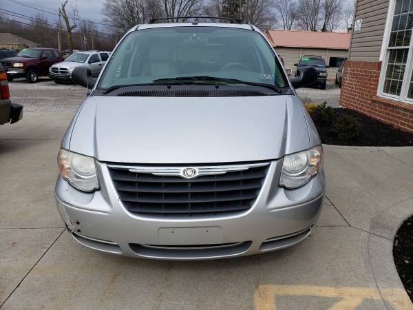 *07 CHRYSLER TOWN AND COUNTRY* SIGNATURE SERIES* LWB for sale in Rootstown, OH – photo 2