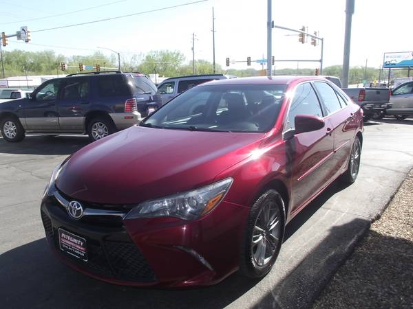 2016 Toyota Camry SE Spoiler Alloys Backup Cam Bluetooth Great Shape for sale in Des Moines, IA – photo 6