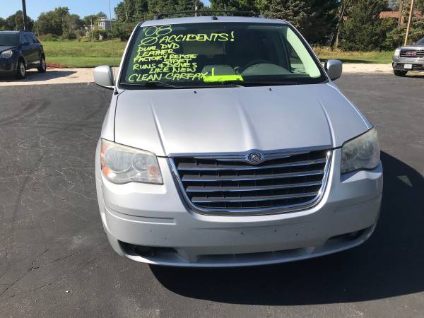 2008 Chrysler Town and Country Touring Dual DVD heated leather for sale in Jacksonville, IL – photo 19
