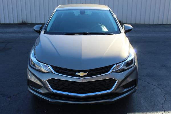 2018 Chevy Cruze LT Hatchback, Heated Seats, only 7K miles! - cars &... for sale in Lansing, MO – photo 3