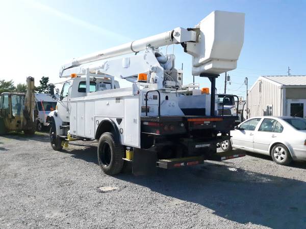 2006 Sterling Acterra 4x4 61' Bucket Truck for sale in Moberly, MO – photo 5