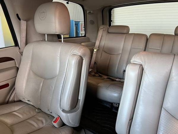 2004 Cadillac Escalade - LEWIS CLARK AUTO SALES - - by for sale in LEWISTON, ID – photo 13