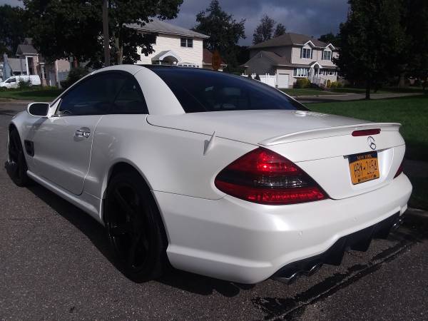BEAUTIFUL WHITE/WHITE 07 MERCEDES BENZ SL550 SL63 UPGRADES 77K MILES for sale in Melville, NY – photo 10