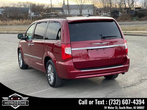 2013 Chrysler Town & Country Touring, Fully Loaded for sale in South River, NY – photo 8
