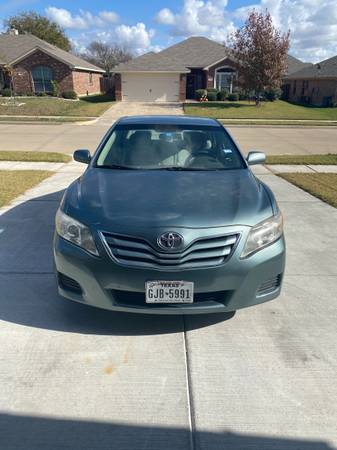 2011 Toyota Camry - cars & trucks - by owner - vehicle automotive sale for sale in Joshua, TX – photo 2