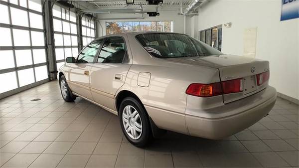 2000 Toyota Camry LE - cars & trucks - by dealer - vehicle... for sale in Auburn, MA – photo 11