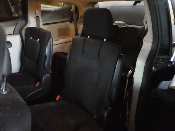 2012 Dodge Grand Caravan SXT - cars & trucks - by owner - vehicle... for sale in Madison, WI – photo 4